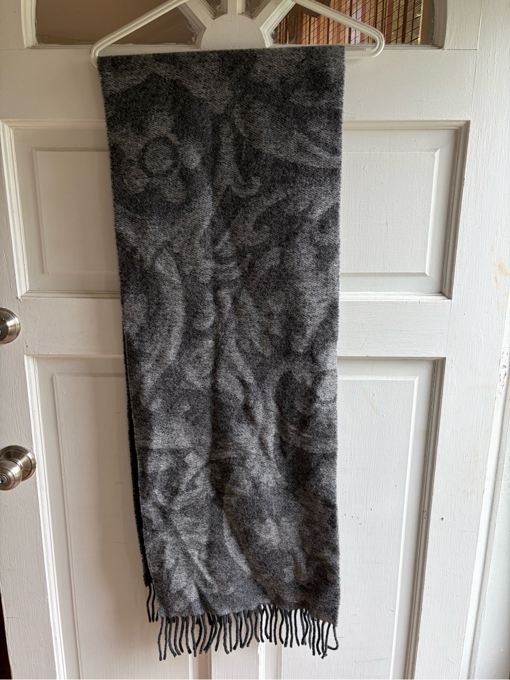 🎨 MADE IN ITALY The MET Museum of Art 100% Wool Grey Floral Scarf Wrap